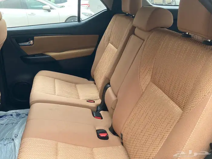 سيارة برادو 2020 4