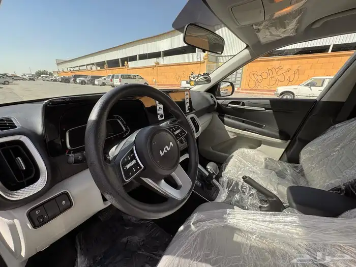 كيا سونيت قمة النظافة 2023 12