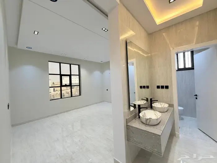 دور ارضي بمدخل سياره للبيع حي اليرموك مقابل ضمك 41