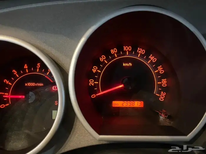 اسكويا موديل 2013 عداد 299 الف دبل ثلاجه بودي بلد 8