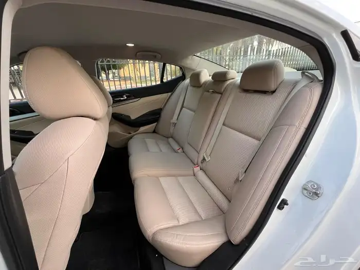 (نيسان مكسيما 2016 (( بحالة ممتازة ) 21