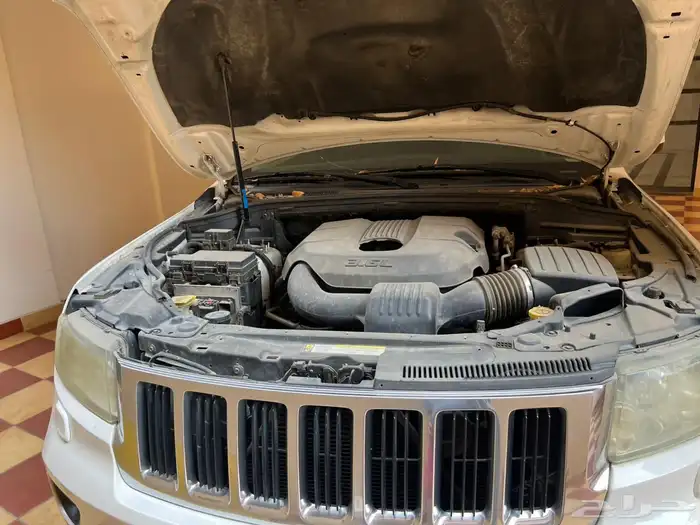 يب جراند شيروكى لاريدو 2011 دبل - 6 سلندر 0