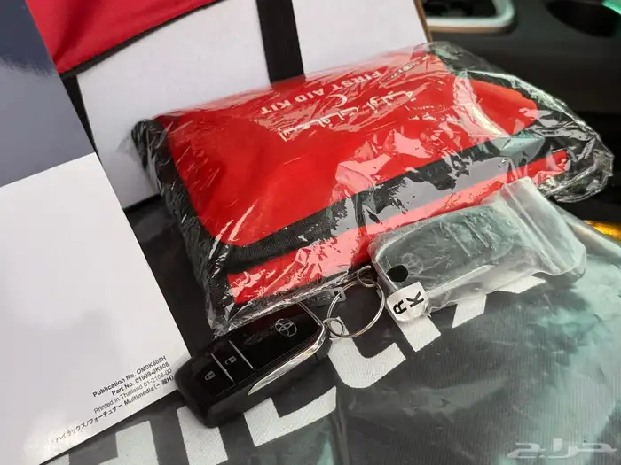 هايلكس 2022 بنزين دبل اوتماتيك بحالة الوكالة ممشى قليل 32