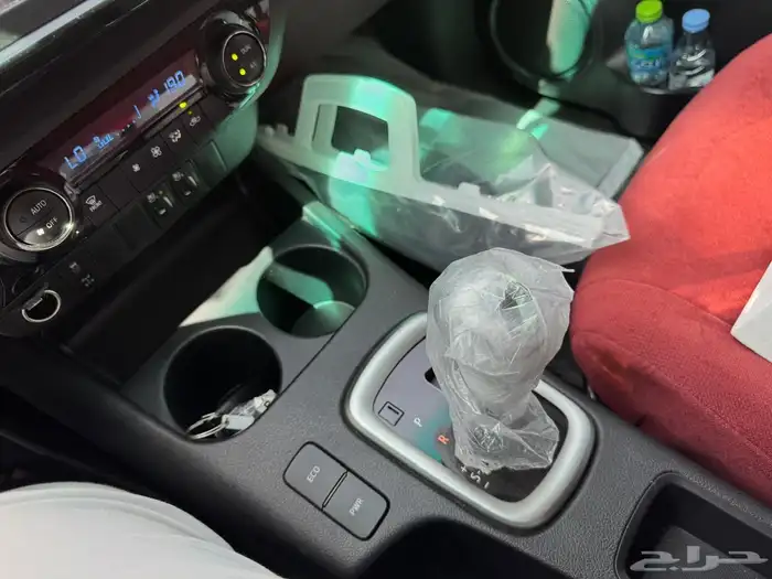 هايلكس 2022 بنزين دبل اوتماتيك بحالة الوكالة ممشى قليل 36