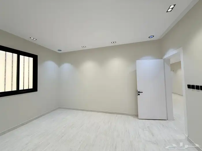 دور ارضي بمدخل سياره للبيع حي اليرموك مقابل ضمك 29