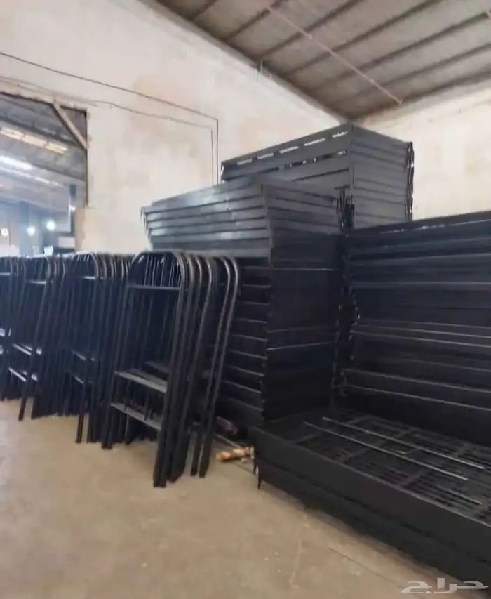 أسرة حديد - دواليب خشب تفصيل   سراير خشب 0