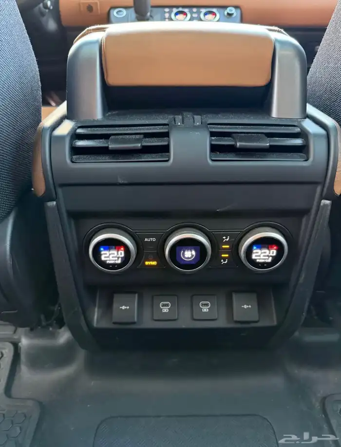 2022 Land Rover Defender 110 X 9