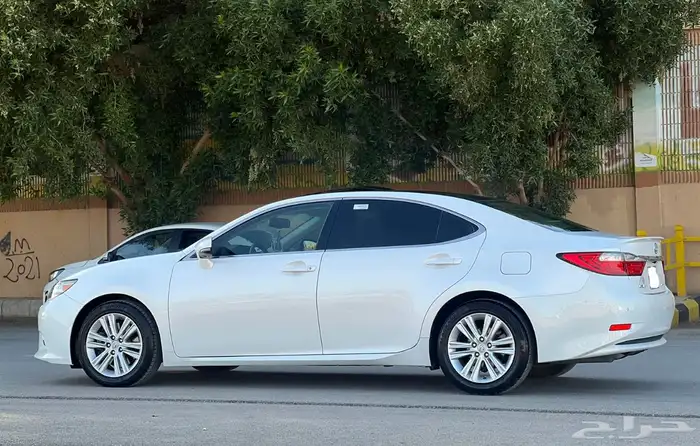 لكزس ES350 2015 13