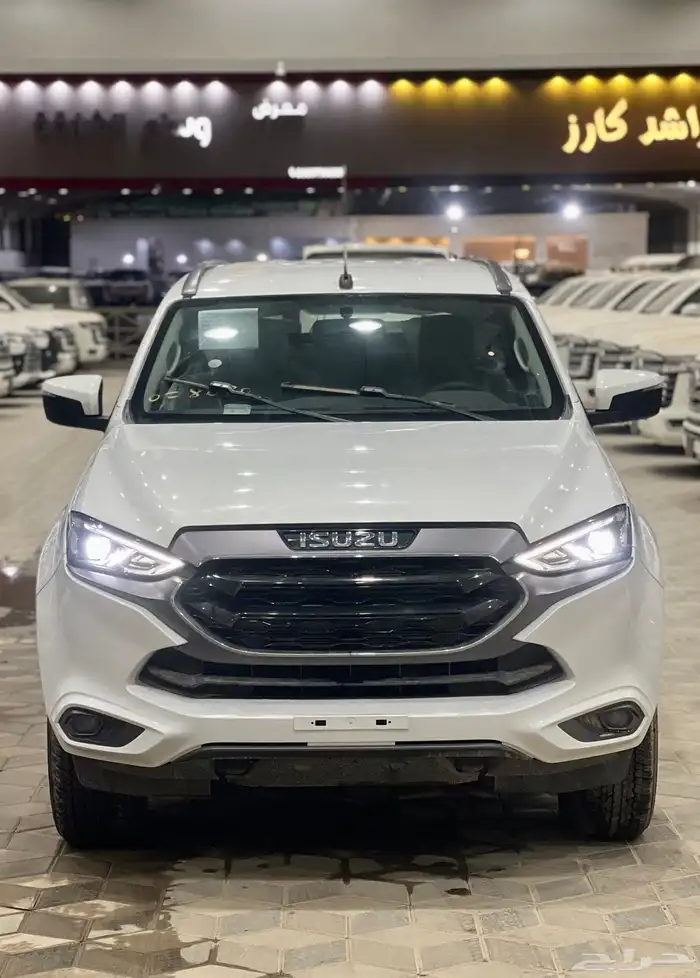 ايسوزو MUX 2024 وارد العيسي 8
