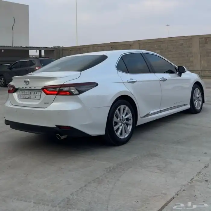 للبيع كامري 2023 وكالة اول مالك نظيف . 2