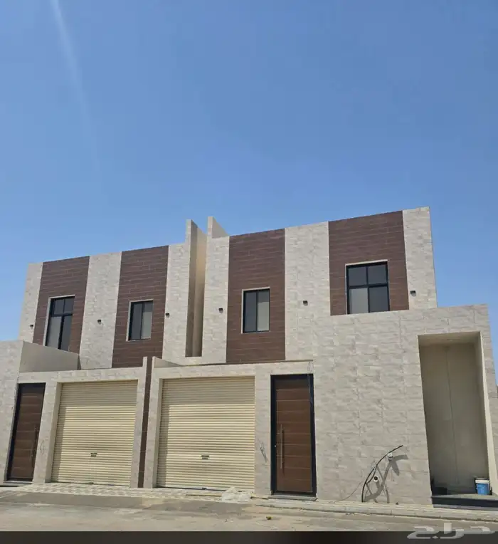 للبيع فلل وادوار وشقق بمخططات ولي العهد 6