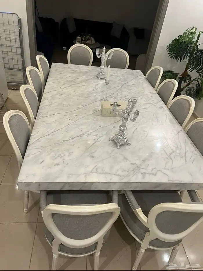 للبيع طاوله طعام رخام طبيعي 12 كرسي 0