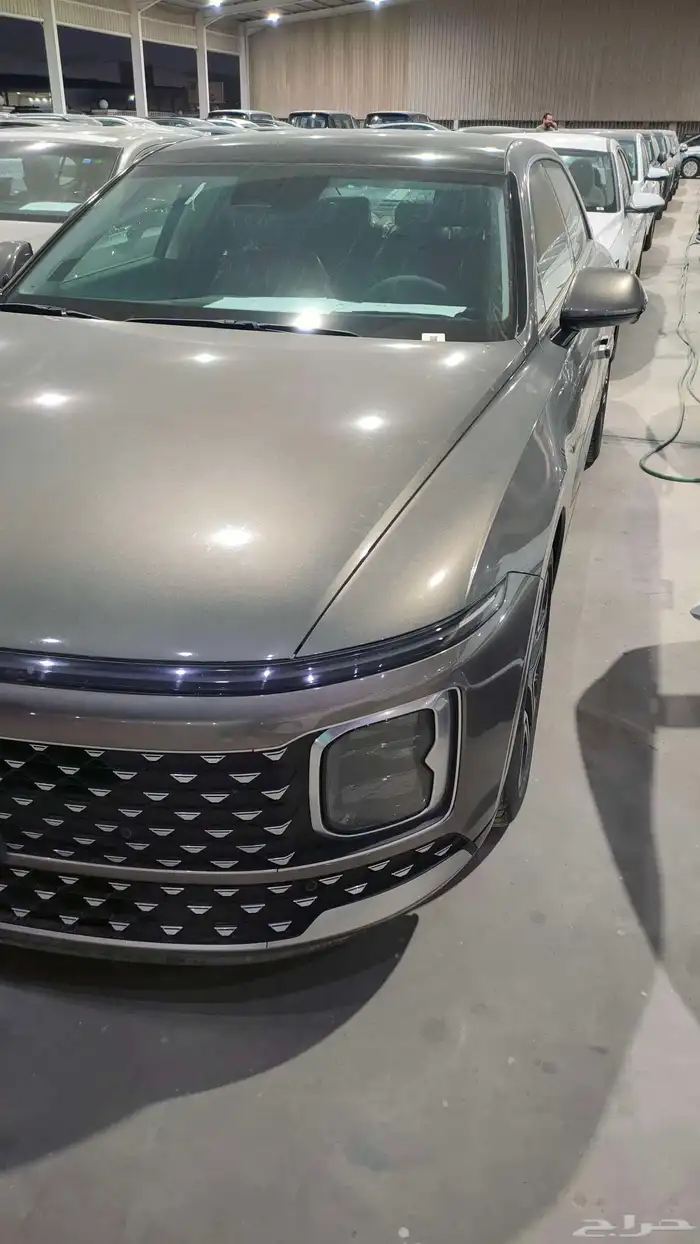 هيونداي ازيرا بريميوم2025 4