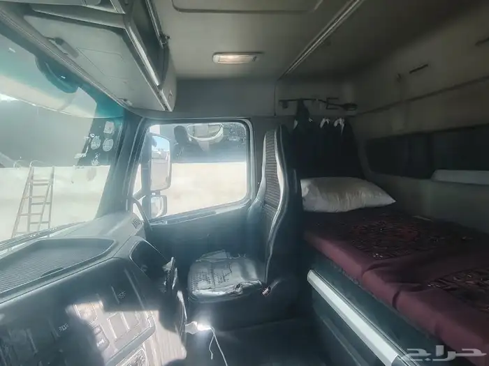 فولفو عدد 4 موديلات 2013 و2012 قير عادي زاهد 1