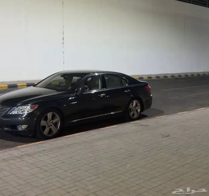 لكزس LS460 2