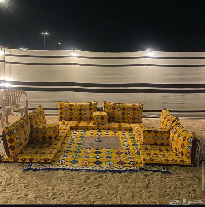 للبيع فود ترك بكامل اغراضه 1