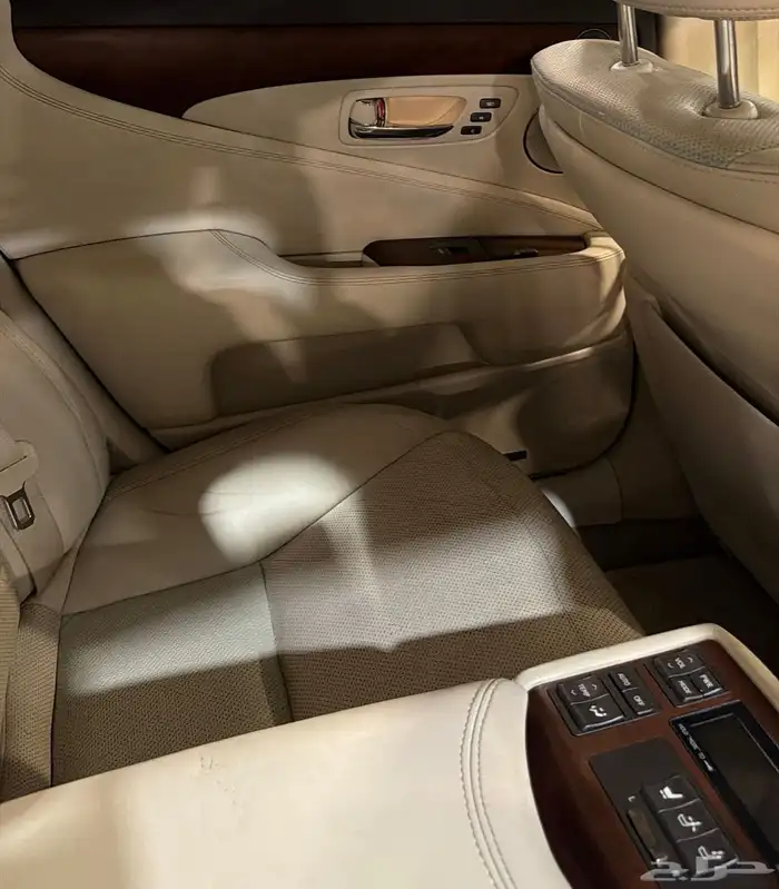 لكزس LS460 12
