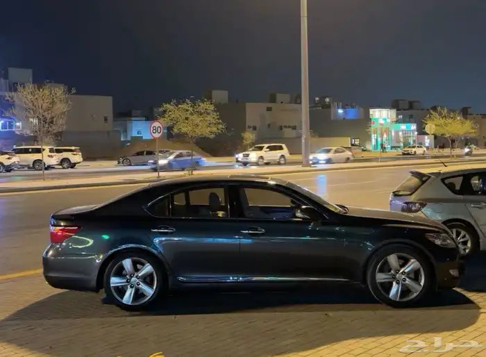 لكزس LS460 7
