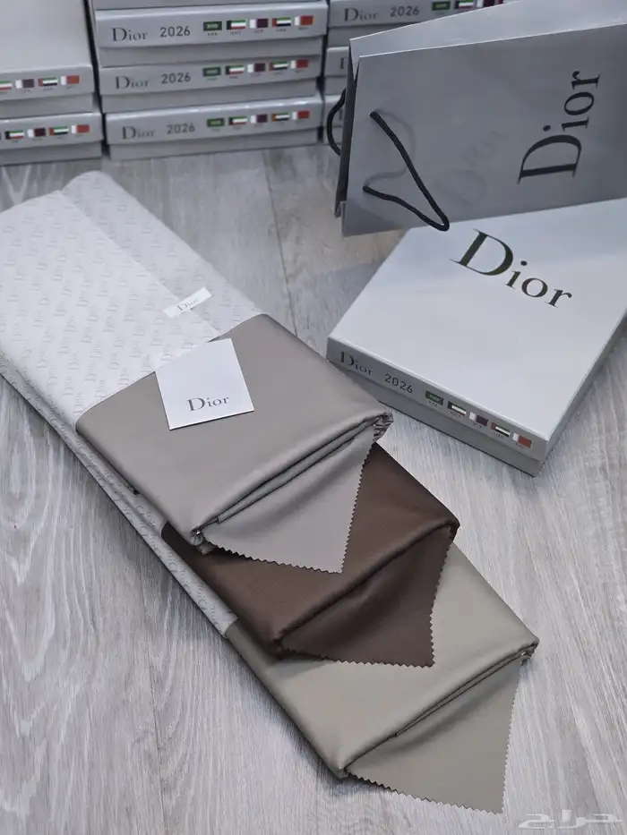 عرض 3 قطع قماش 4