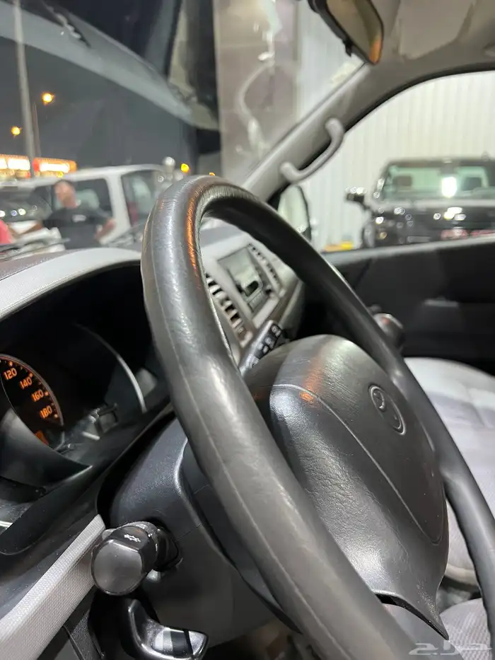 للبيع تويوتا هايس موديل 2007 بنزين (شبه أصفار) مخزن 13