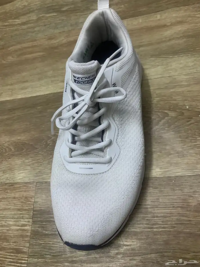 جزمة سكتشرز مقاس 45 وجزمة نيوبالنس 44 للبيع (الاصليه) 0