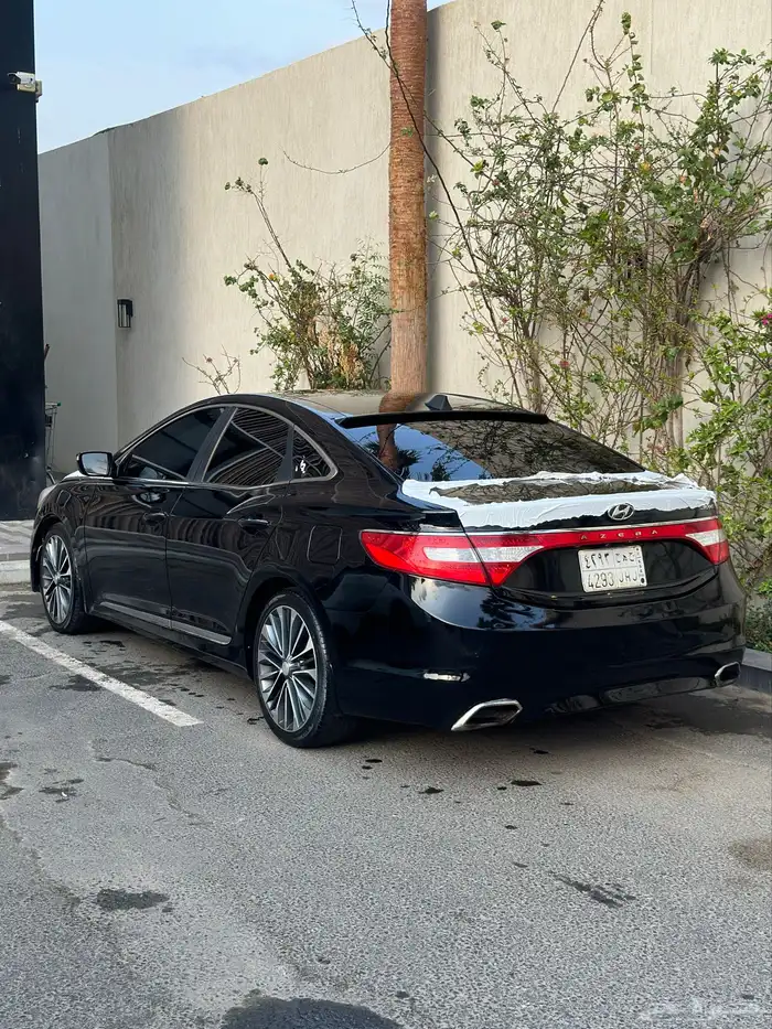 للبيع   أزيرا 2016 نظيفة ومعدلة بتعديلات خفيفة ومرتبة 17