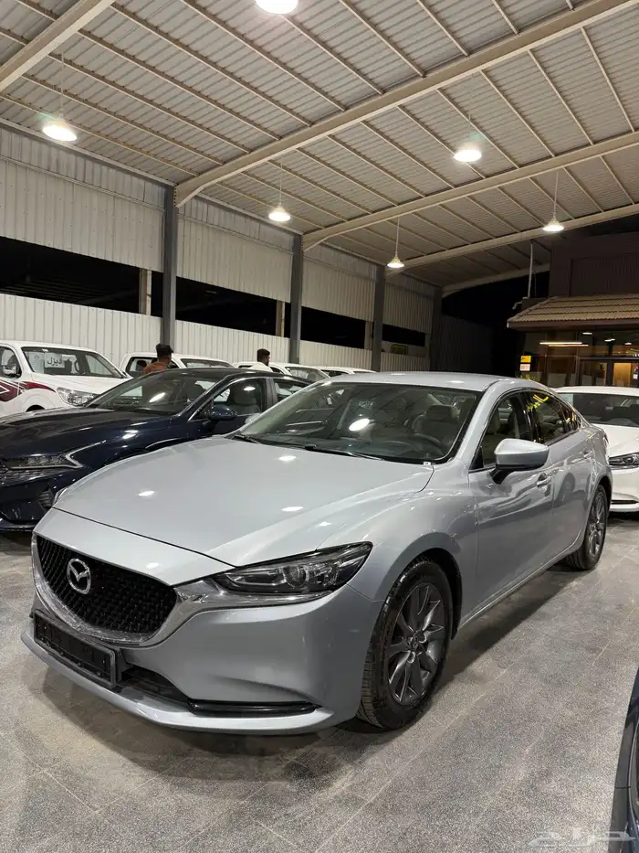 مازدا زوم 6 2020 فضي لدى معرض(عبيد الرشيدي) 1