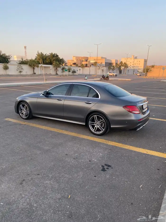 للبيع مرسيدس E200 الموديل 2020 29