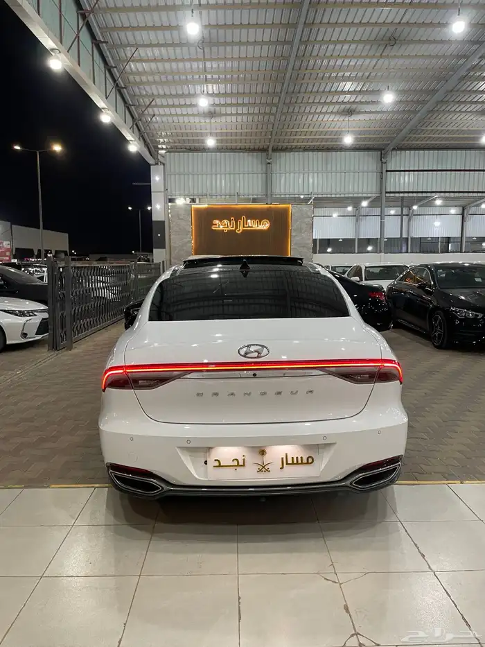 ازيرا موديل 2023 فل كامل 7