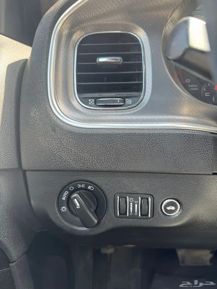 للبيع دوج تشارجر 2012 13