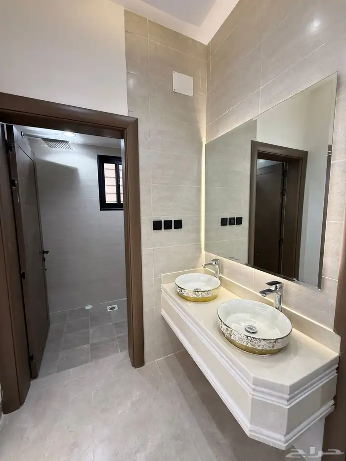 للبيع شقق علويه6غرف بأسطح خاصه ومصعد جاهز بسعر530الف 6