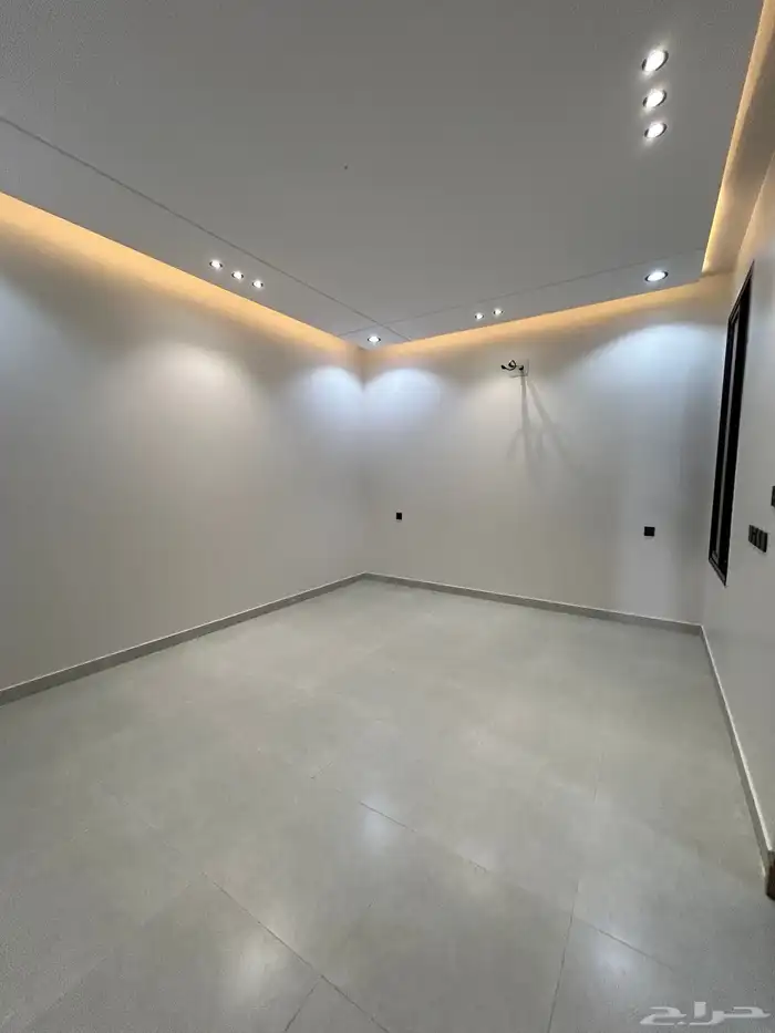 للبيع روف علوي بملحق مع مشب 8غرف 650الف 19