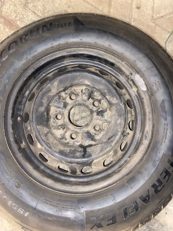 للبيع اربعه جنوط بدون الكفرات مقاس 14 تركب على الكرسيدا 3