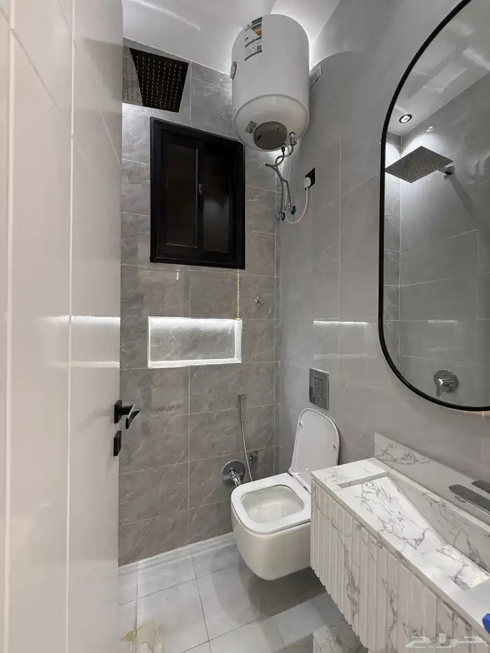 للبيع بحي الضيافة شقق أرضي وعلوي بسطح موقع كامل الخدمات 24