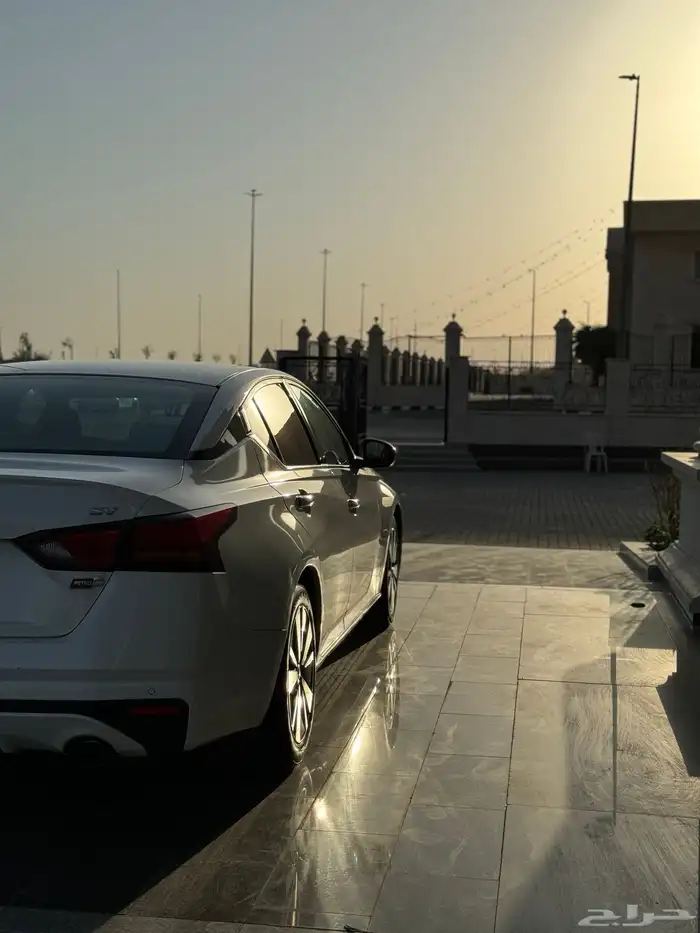 نيسان ألتيما 2021 SV نظيفة جدا والبيع جدا  قريب للصامل 5