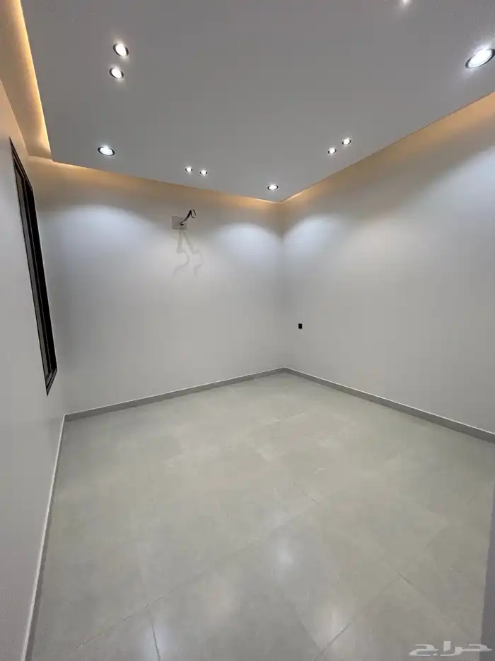 للبيع روف علوي بملحق مع مشب 8غرف 650الف 14