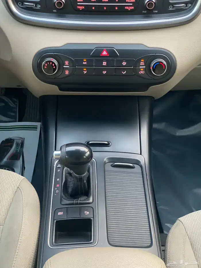 سورنتو 2017 نظيف جدا 19