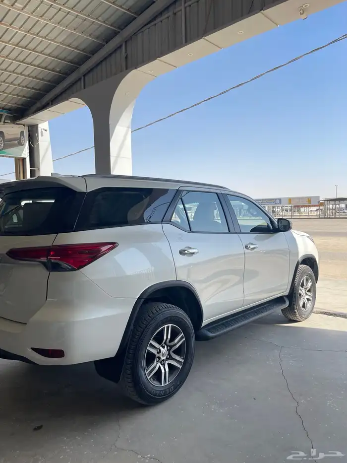 للبيع فورتشنرV4 2022(دبل) 4