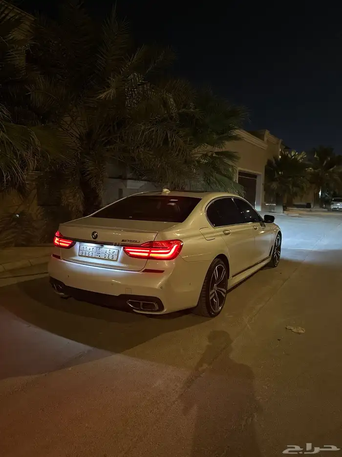 bmw 740li M بحالة الوكالة 9
