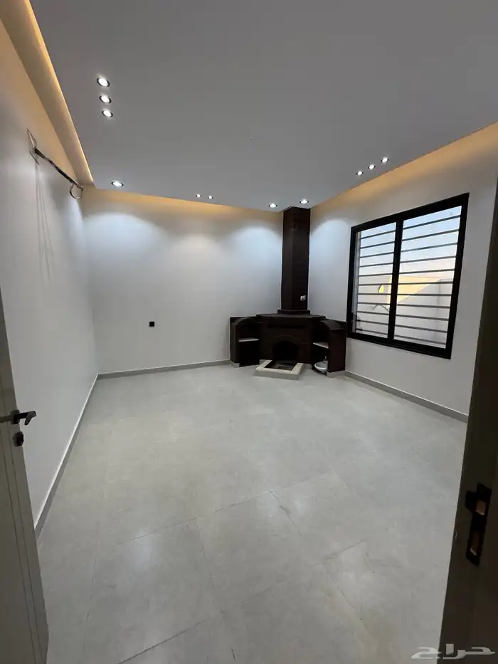 للبيع روف علوي دور ثاني مع ملحق بمشب مدخل مستقل بسعر مناسب 27