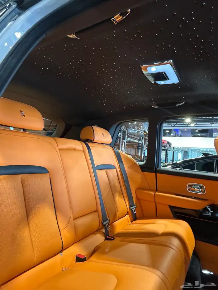 رولز رويس كولينان 2023 10