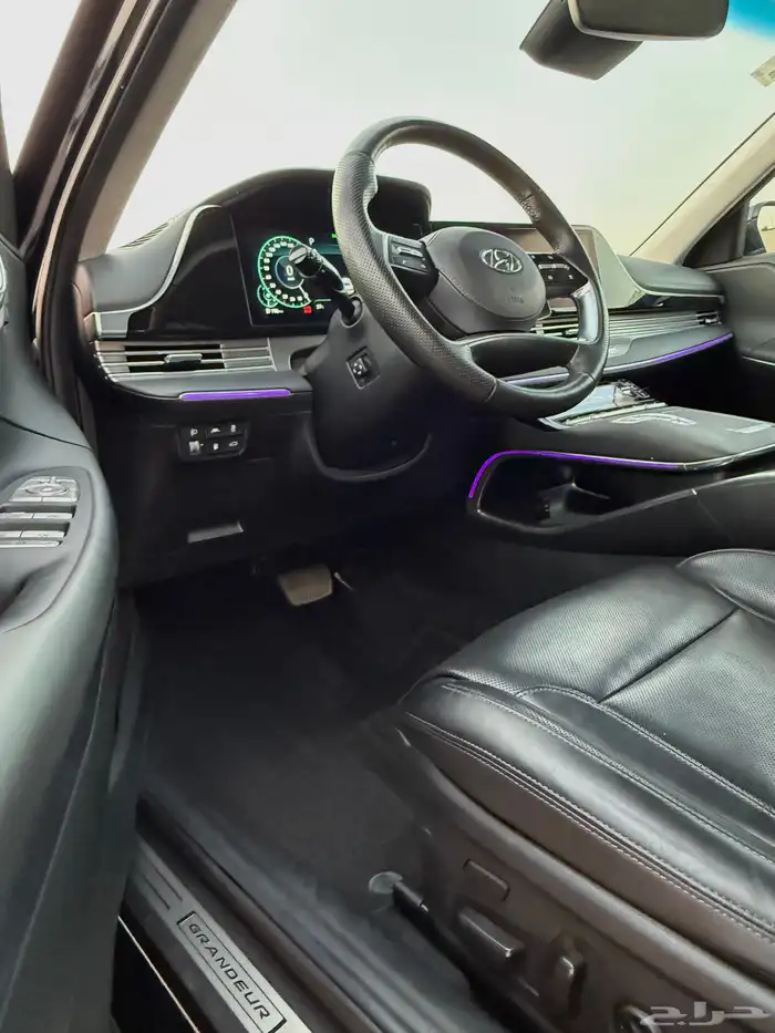 ازيرا 2022 كاليجرافي - 4 سلندر اعلا مواصفات وكاله للبيع 20