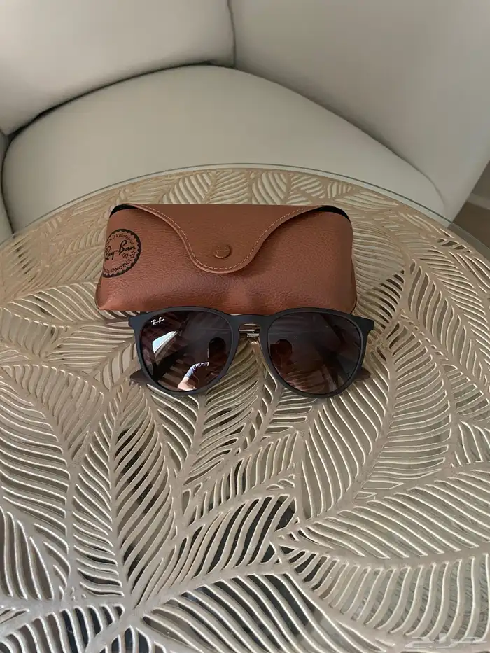 نظارة ري بان اصلي 0