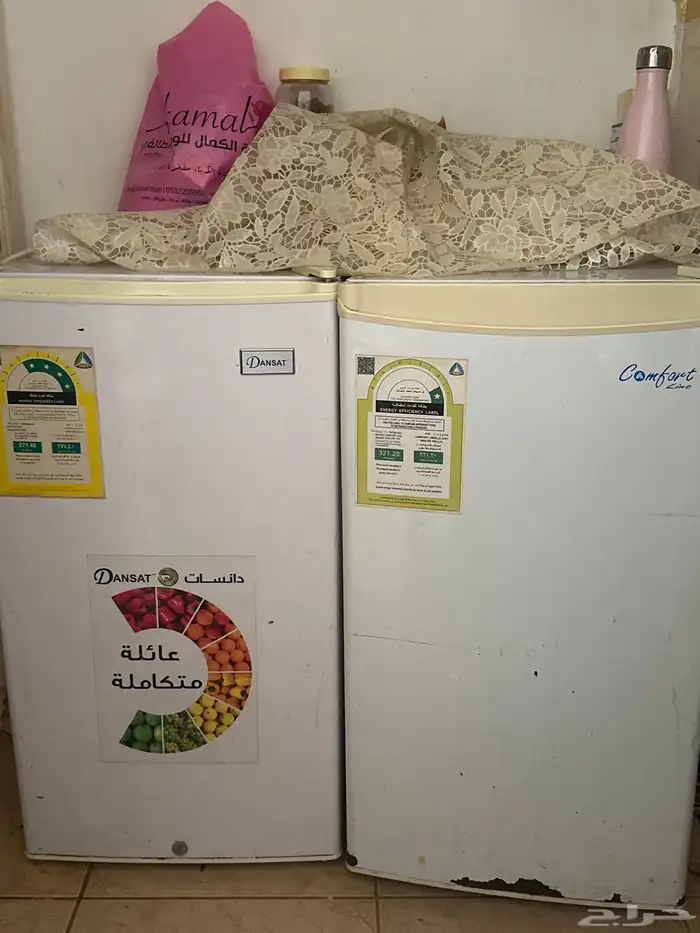 ثلاجتين للبيع الي تشتغل سعرها 250 والي ماتشتغل سعرها 150 3