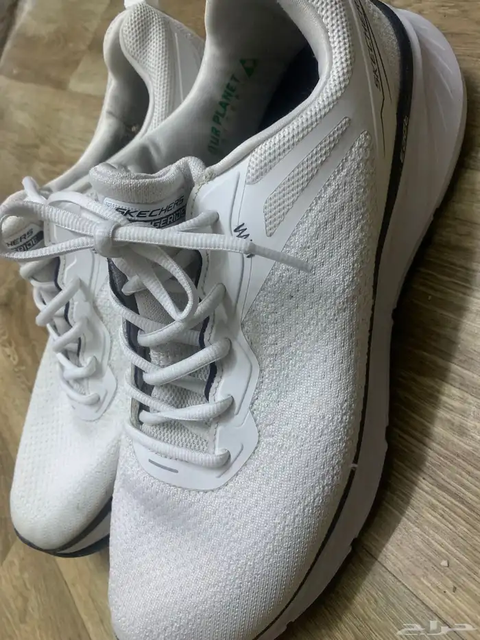 جزمة سكتشرز مقاس 45 وجزمة نيوبالنس 44 للبيع (الاصليه) 2