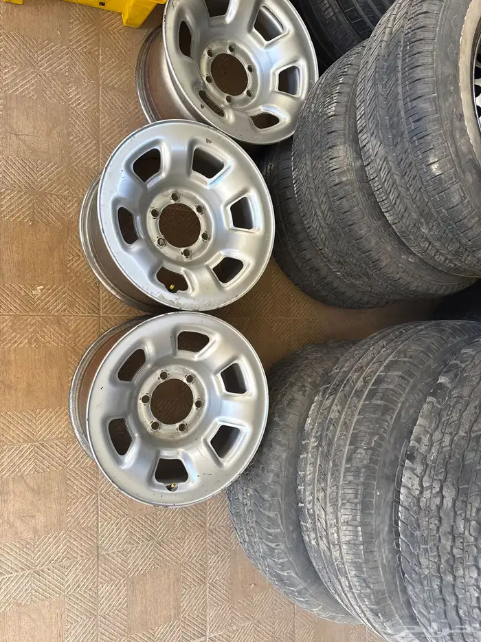 5 جنوط حديد 16 مع اكواع اصلية شرط لا رجه ولا شي ماشاءالله 0