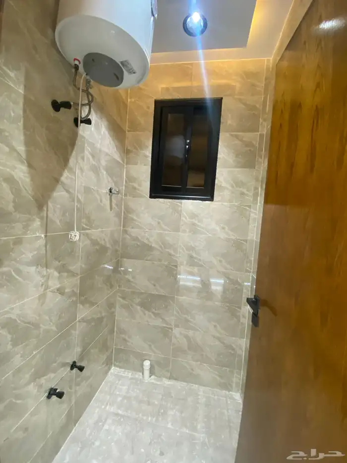 للبيع شقة دور ثاني مع سطح 6غرف ف درة الموسى 550 الف 12