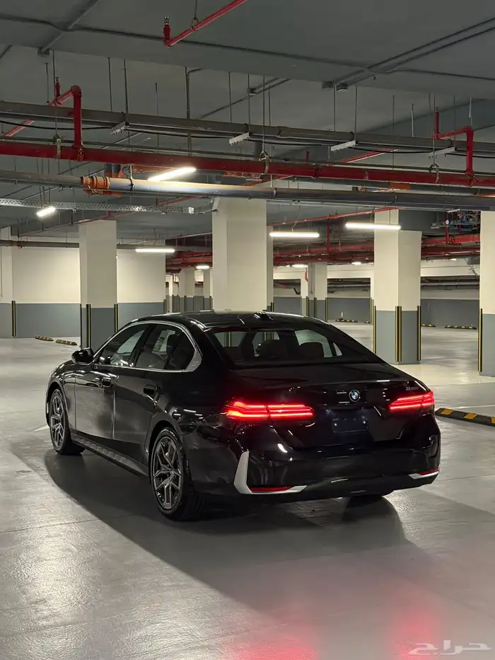 للبيع BMW 520i 2025 7