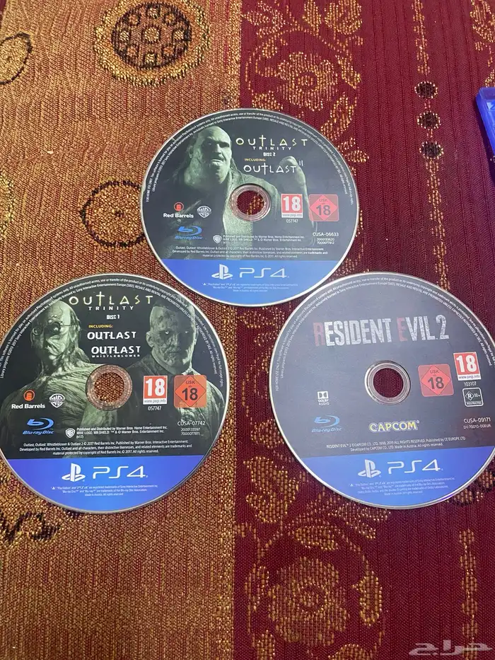 ثلاثة اشرطه سوني فور واحد مع علبه الباقي لا صامل تعال خاص 1