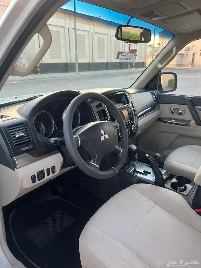 ميتسوبيشي باجيرو 2016 12